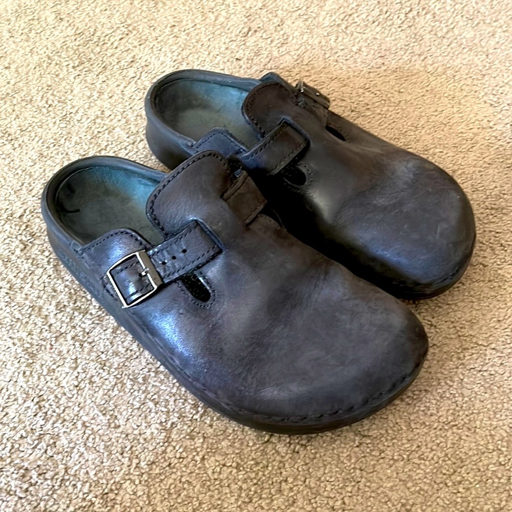 Black Birkenstock closed toe sandals size 9-9 1/2